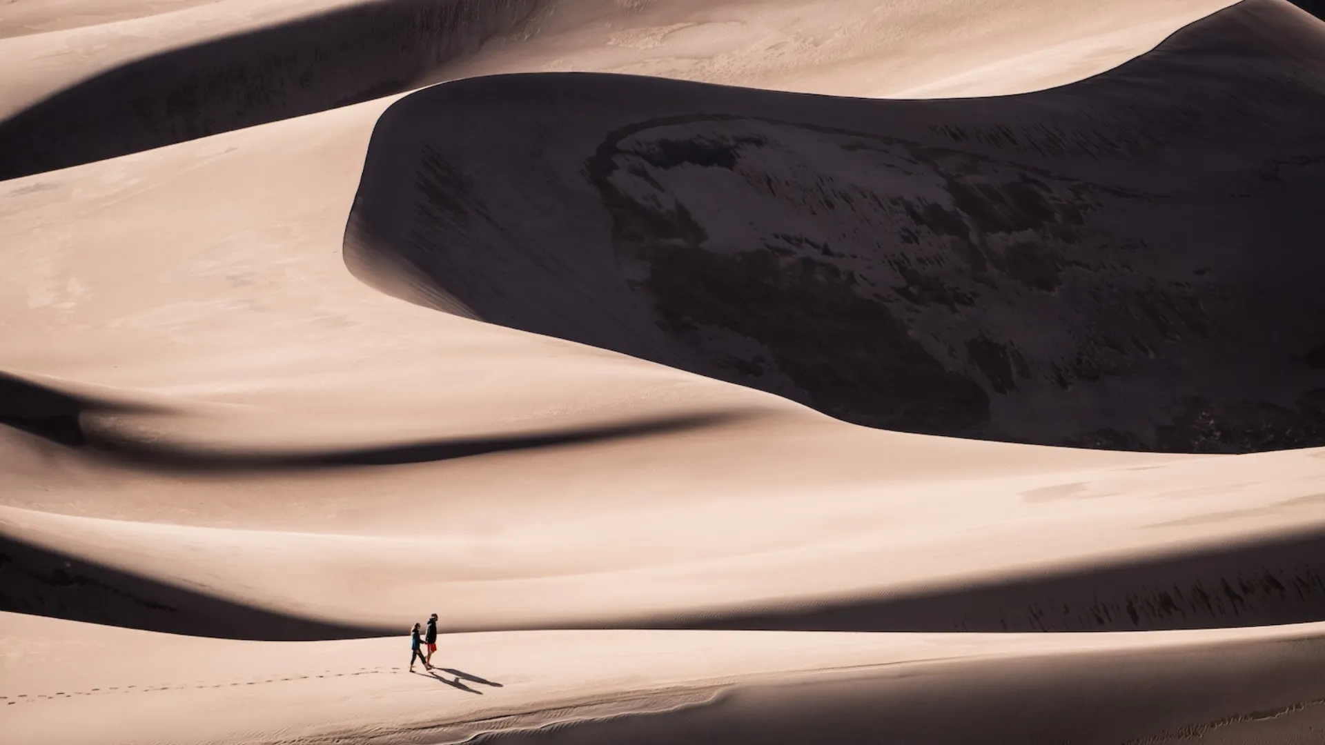 How Minimalism Can Help You Find Meaningful Love How Minimalism Can Help You Find Meaningful Love